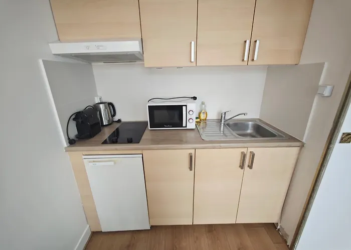 Eiffel Tower 10 Min Walk Charming By Seine *